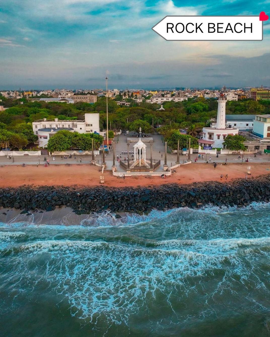 The Elite Beachview Puduccseri Kültér fotó