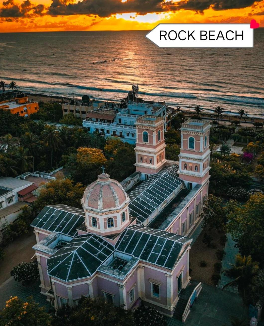 The Elite Beachview Puduccseri Kültér fotó