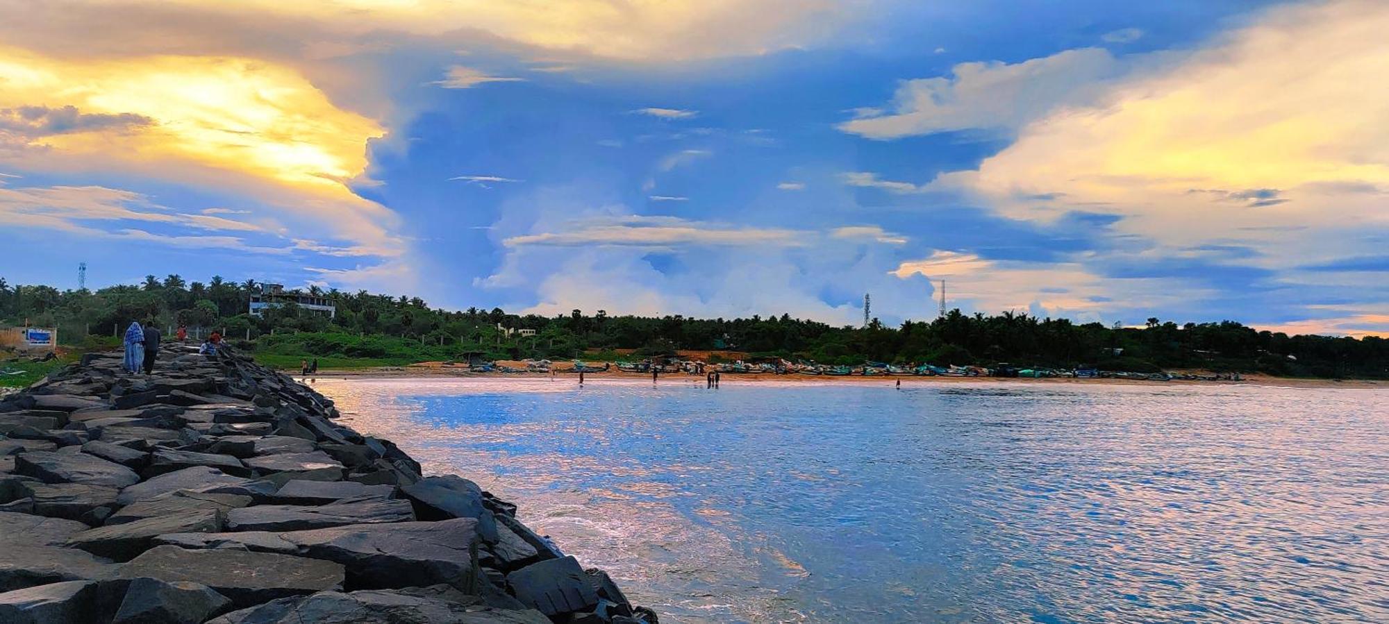 The Elite Beachview Puduccseri Kültér fotó